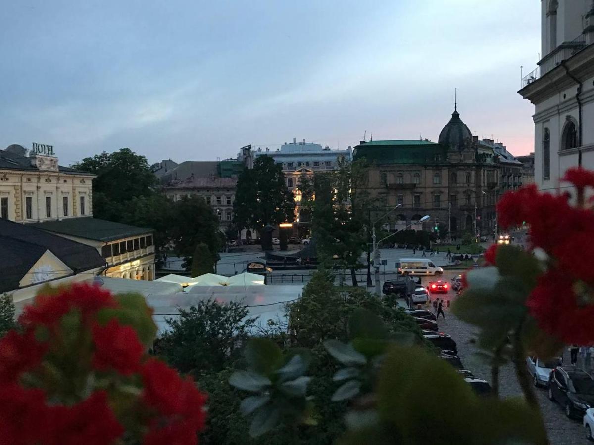 Coffee Home Hostel Lviv Exterior photo